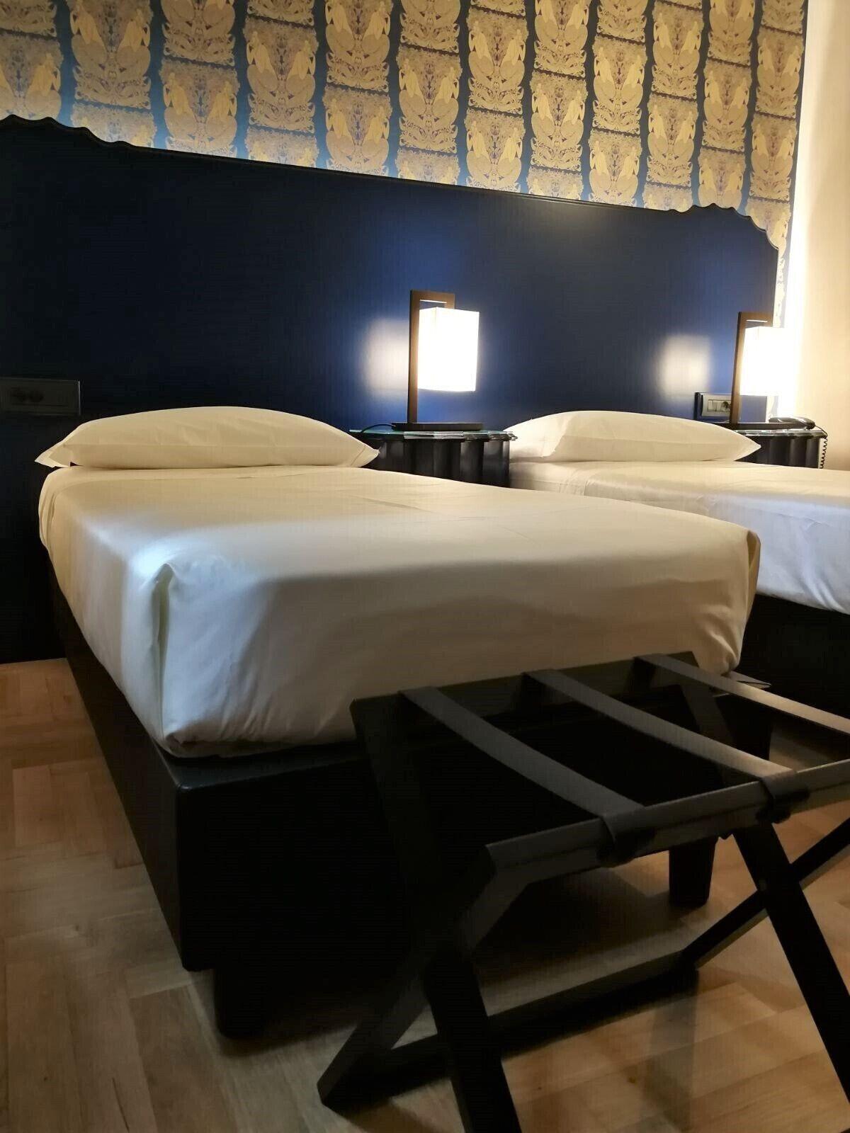 Hotel Verdi Boutique Hotel Парма Екстериор снимка