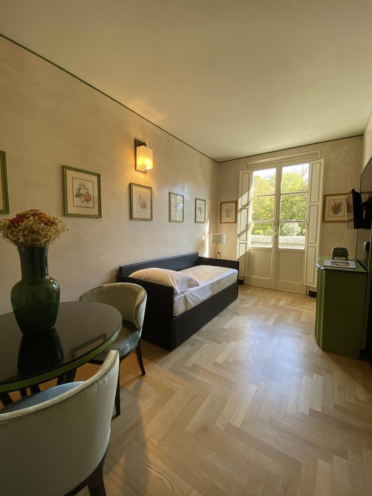 Hotel Verdi Boutique Hotel Парма Екстериор снимка