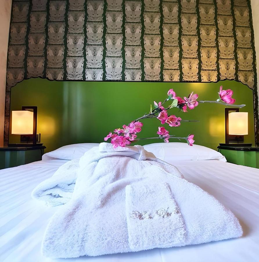Hotel Verdi Boutique Hotel Парма Екстериор снимка