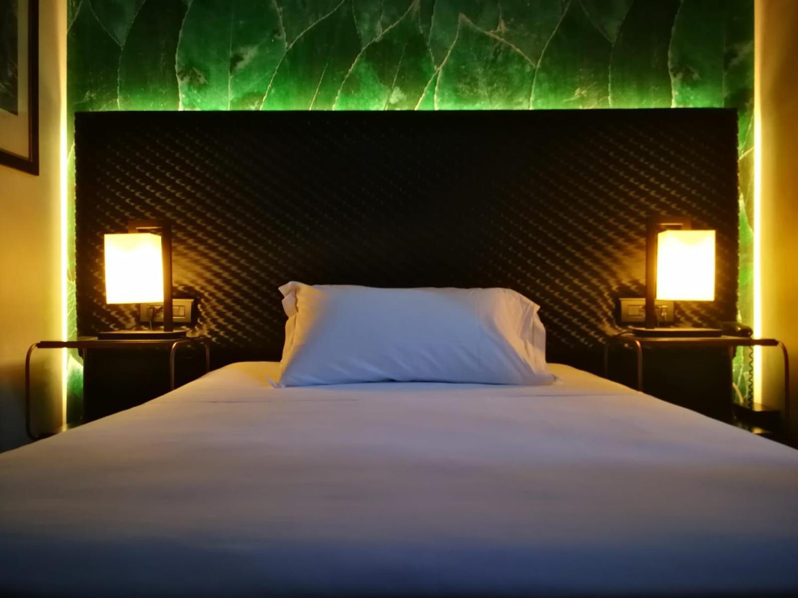 Hotel Verdi Boutique Hotel Парма Екстериор снимка