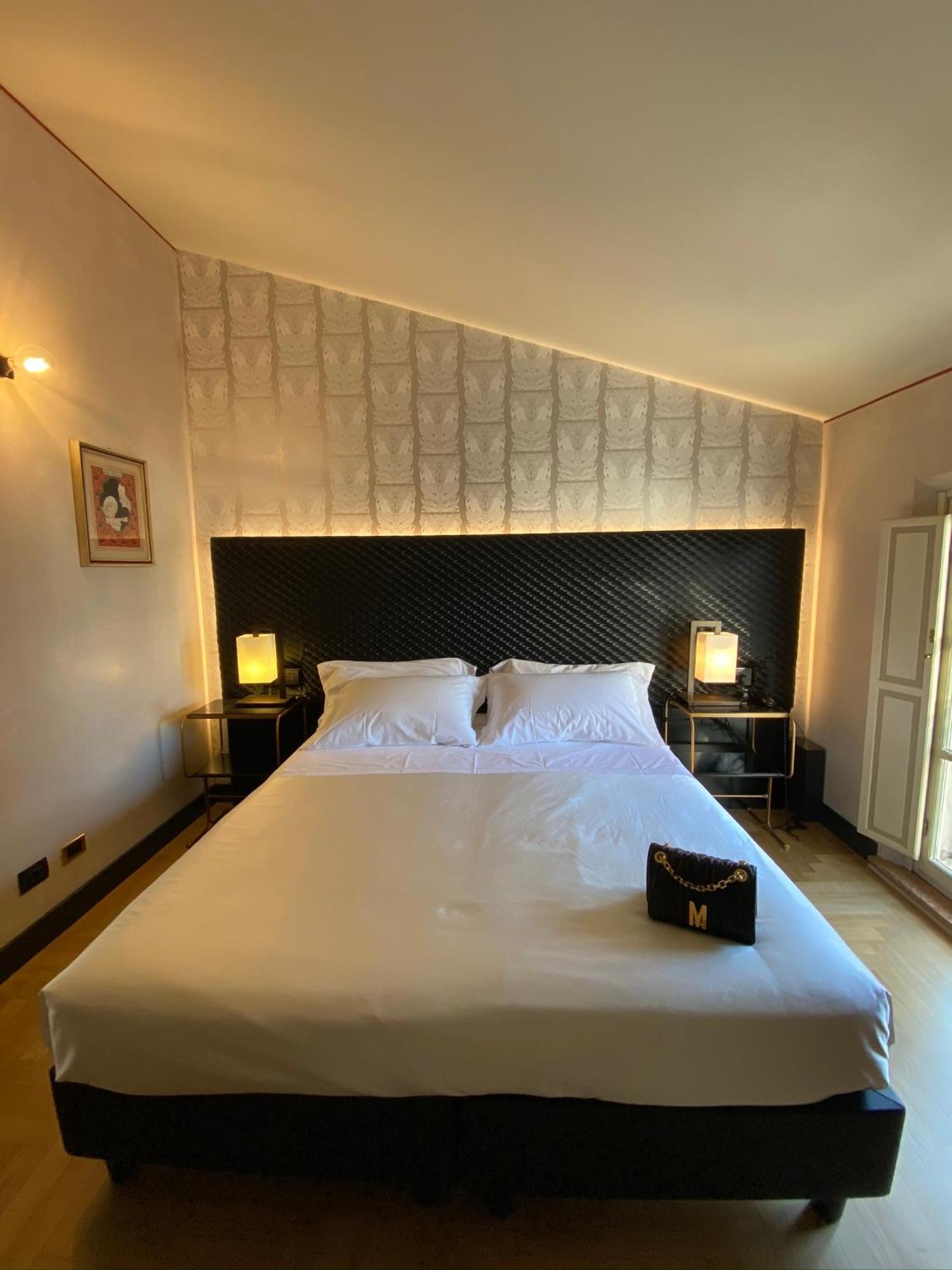 Hotel Verdi Boutique Hotel Парма Екстериор снимка