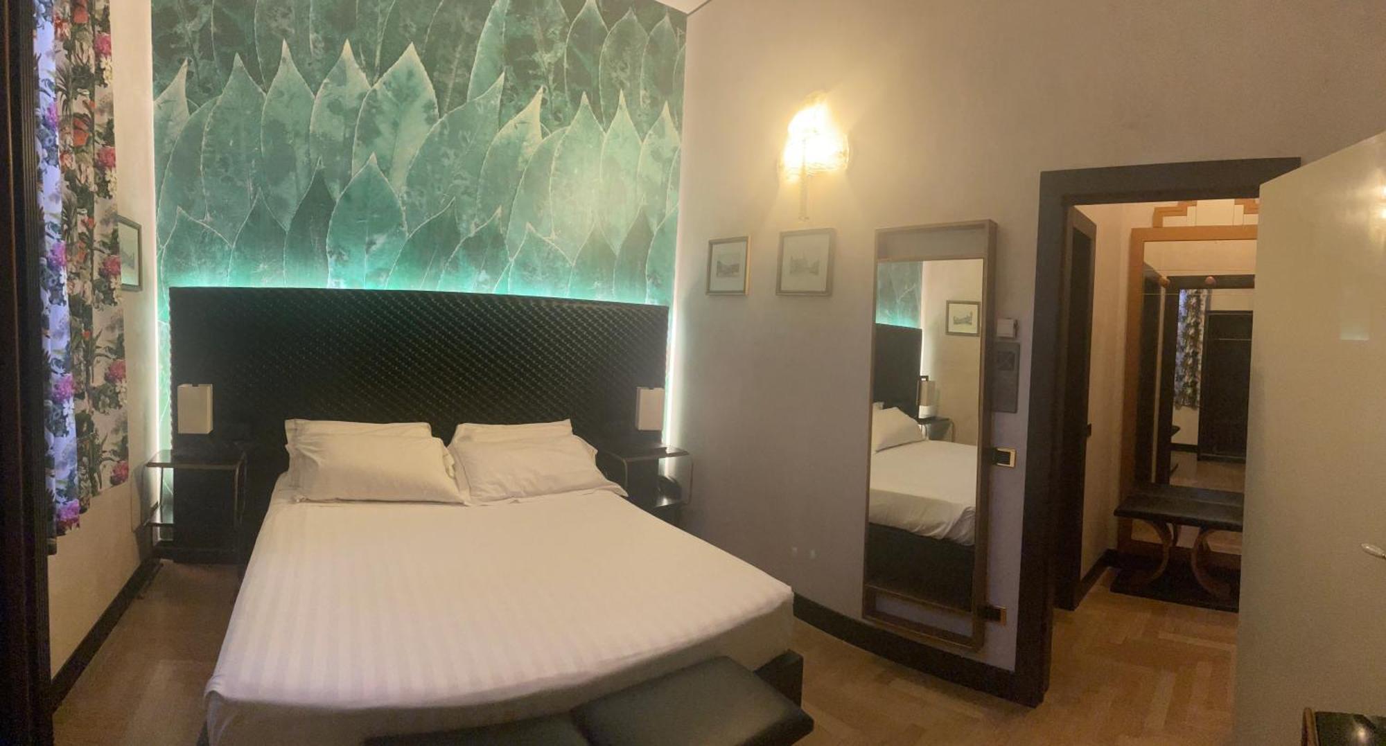 Hotel Verdi Boutique Hotel Парма Екстериор снимка